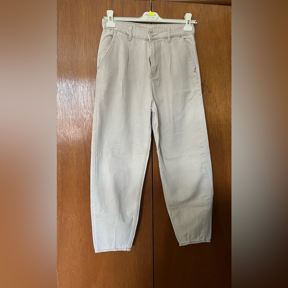 It has never been worn.